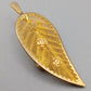 Filigrane Vintage Blatt Brosche – Goldfarbenes Netzdesign