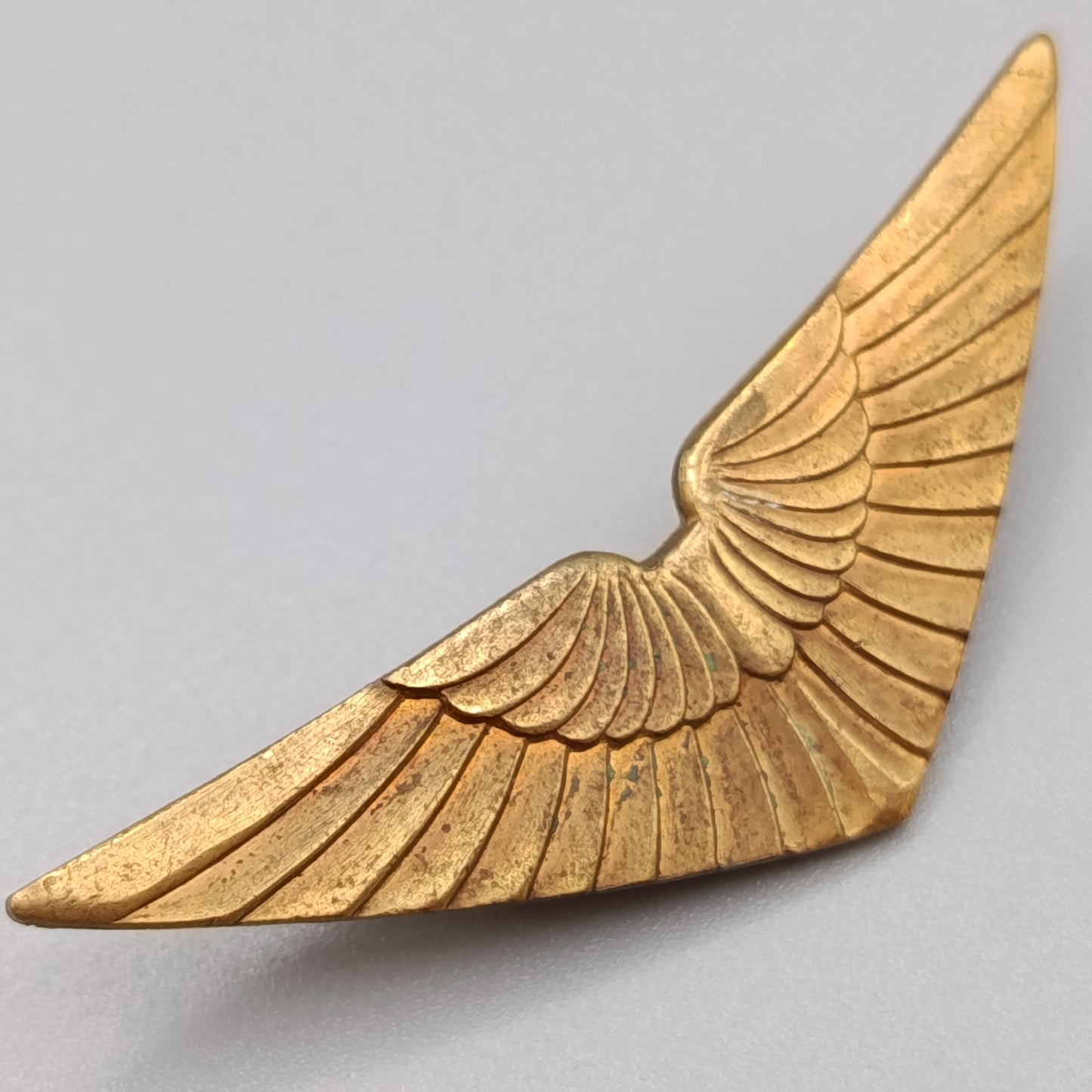 Klassische Pilotenflügel Goldfarbene Vintage  Brosche