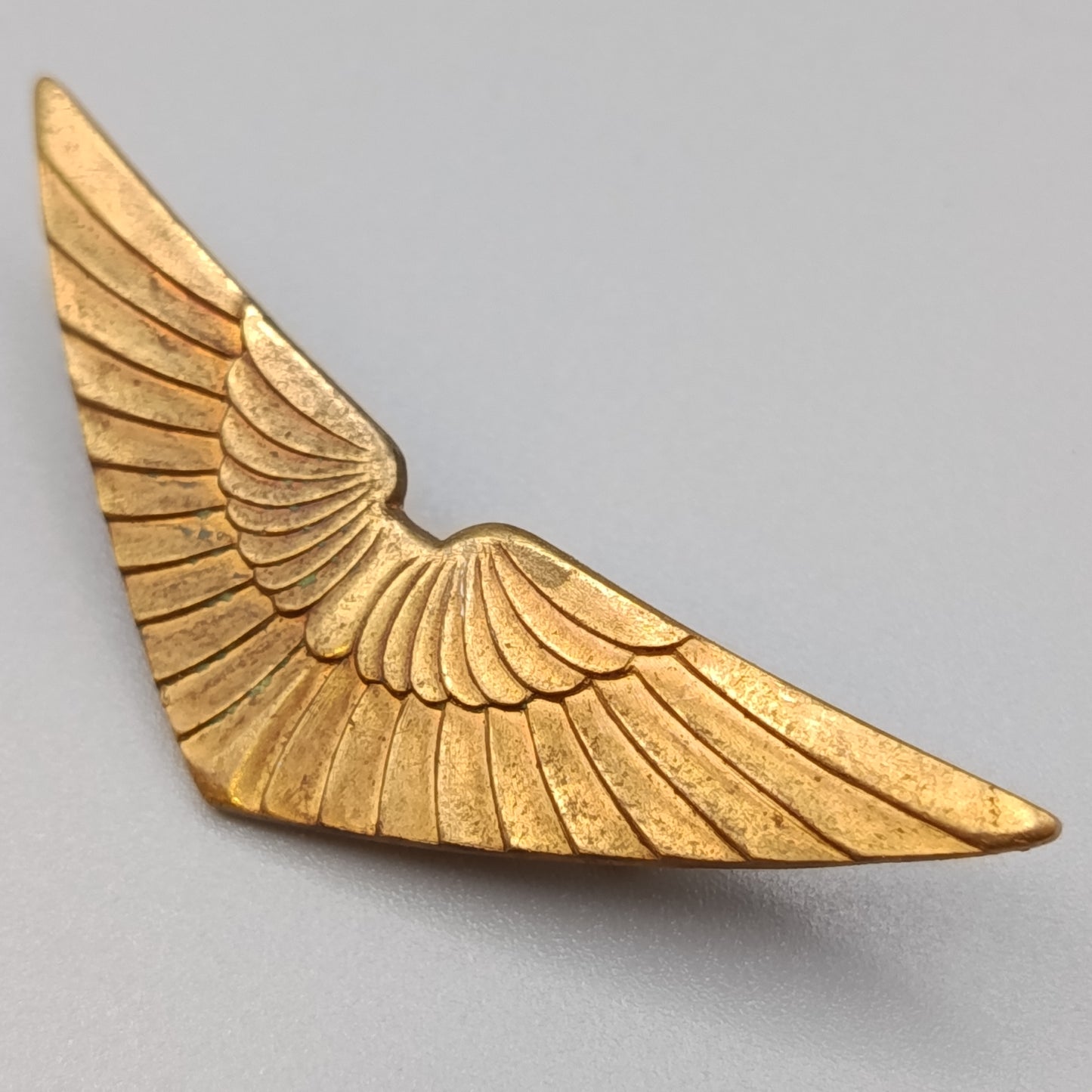 Klassische Pilotenflügel Goldfarbene Vintage  Brosche