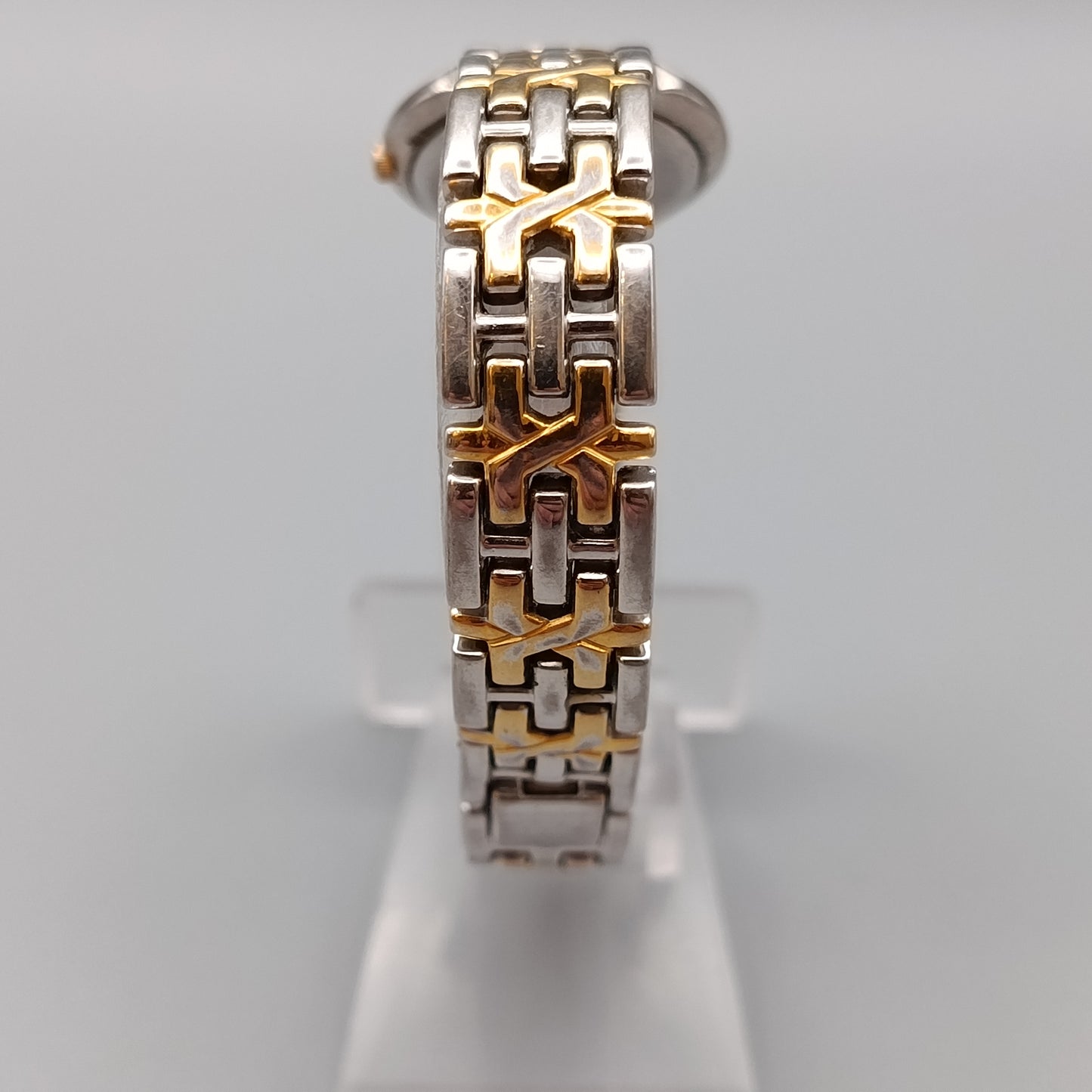 Elegante Citizen Damen Uhr Bicolor Design mit schwarzem Zifferblatt