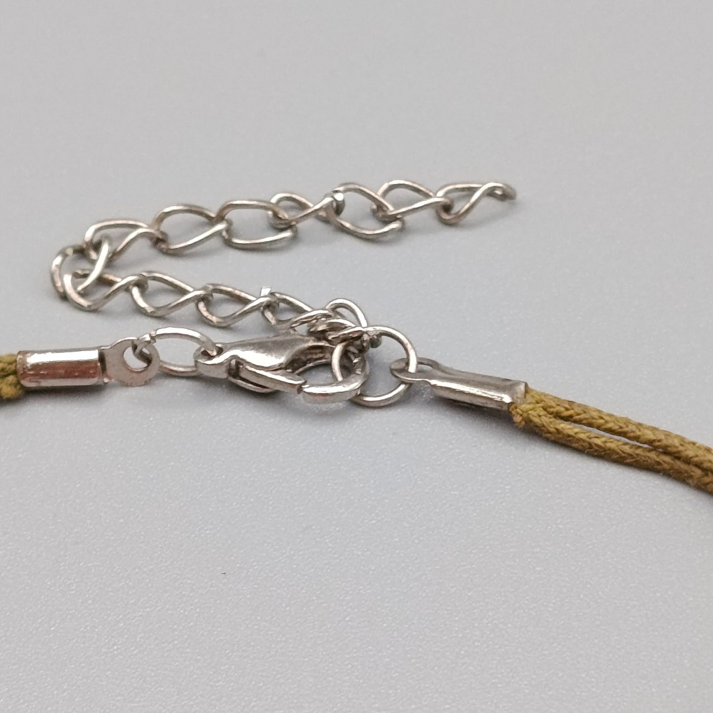 Bunte Perlen Kette mit auffälliger Center-Bead – Boho Stil