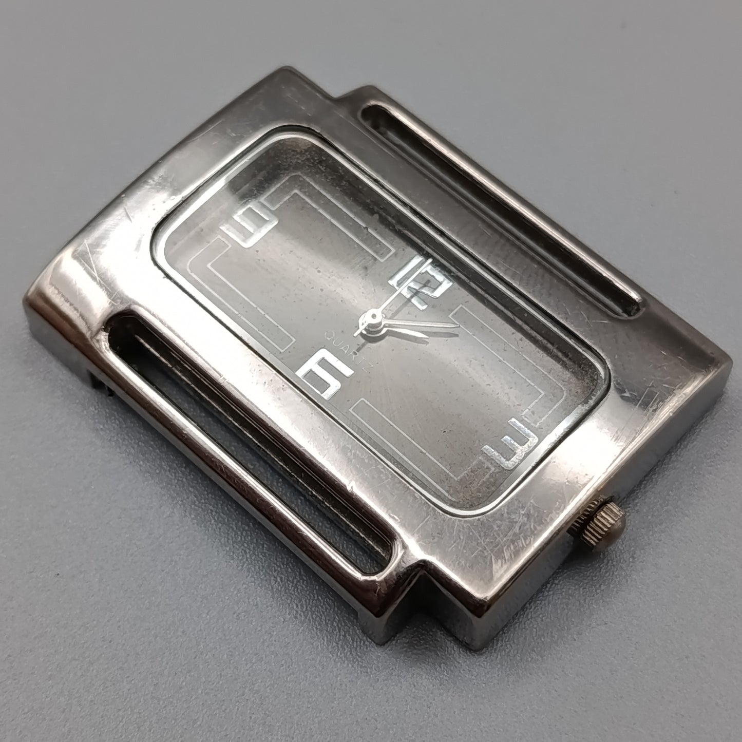 Elegante Damen Uhr im Rechteck-Design – Stilvolles Gehäuse