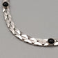 Elegantes Armband mit schwarzen Steinen – Vintage Style