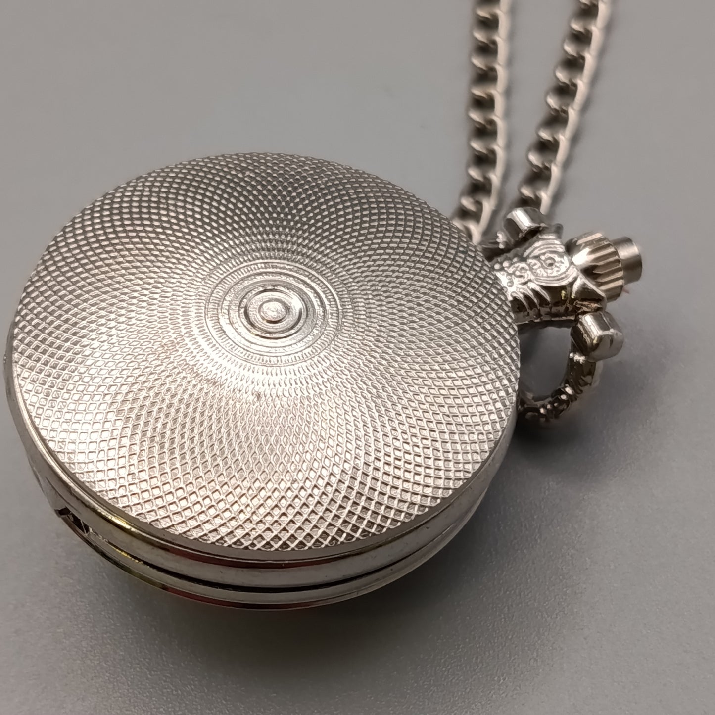 Märchenhafte Taschen Uhr mit Kette – Die Schöne und das Biest Motiv