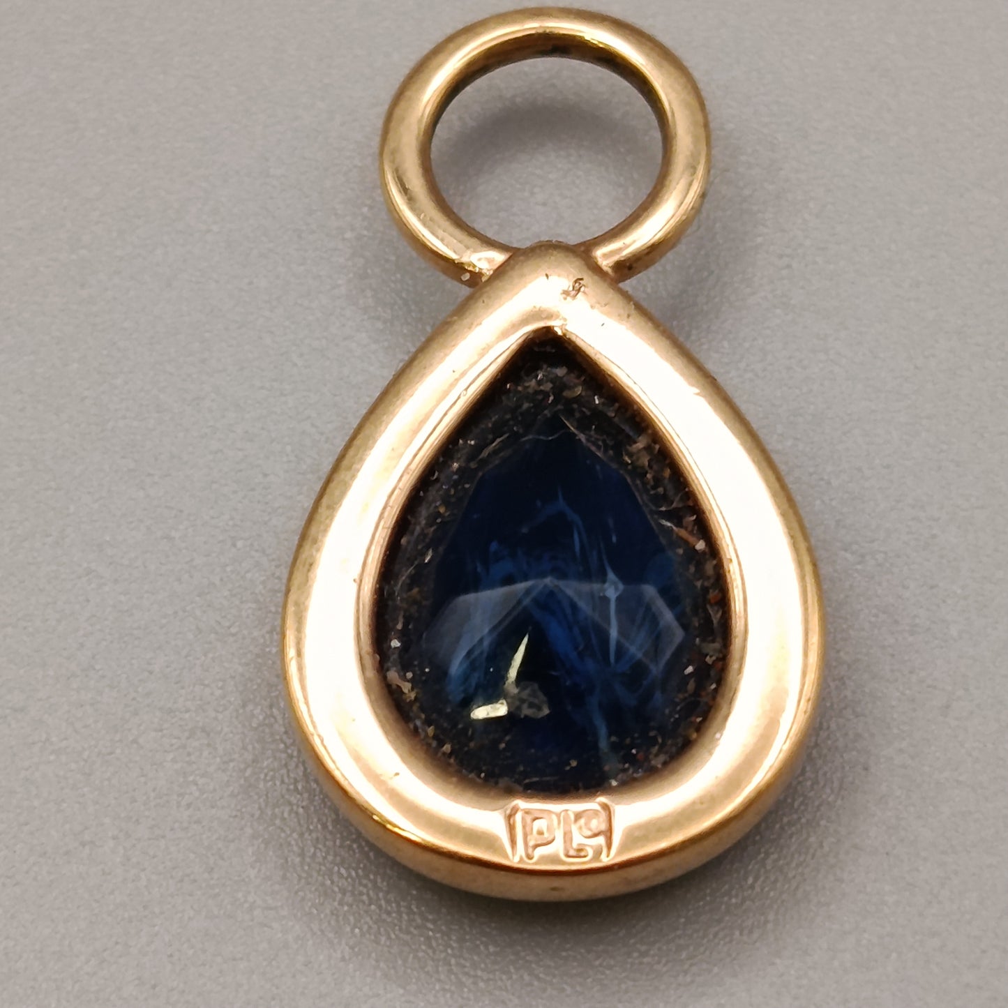 Eleganter Kettenanhänger Tropfenform mit Blauem Stein