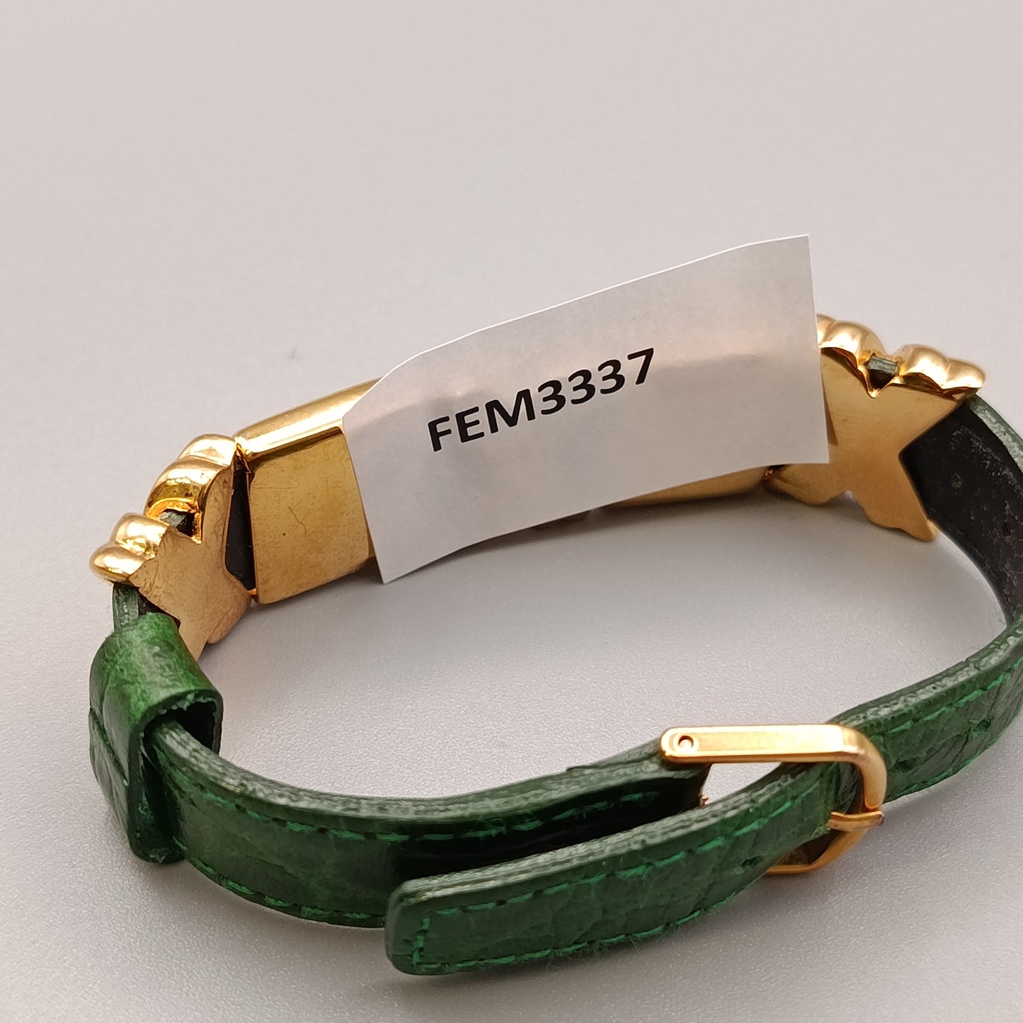 Elegantes Damen Armband Grünes Leder mit Herz-Elementen