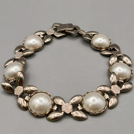Elegantes Damen Armband Silberfarben mit Kunstperlen