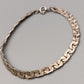 Elegantes Silberfarbenes Damen Armband Design