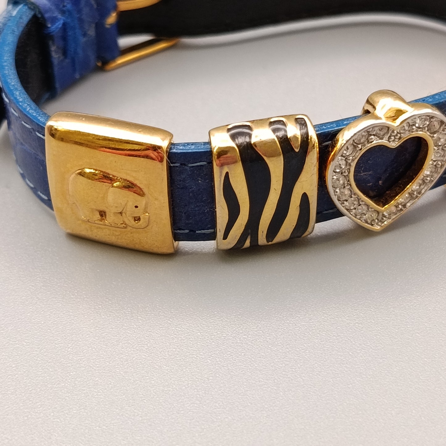 Elegantes Damen Armband Blaues Leder mit Herz Tiger-Optik