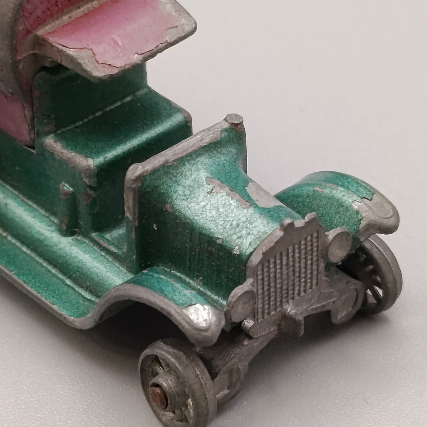 Vintage Bestbox Tankwagen Modellauto – Grüner Oldtimer LKW