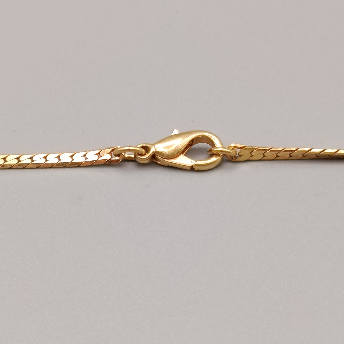 Elegante Damen Kette Vergoldet mit Zirkonia Anhänger – Zeitlos