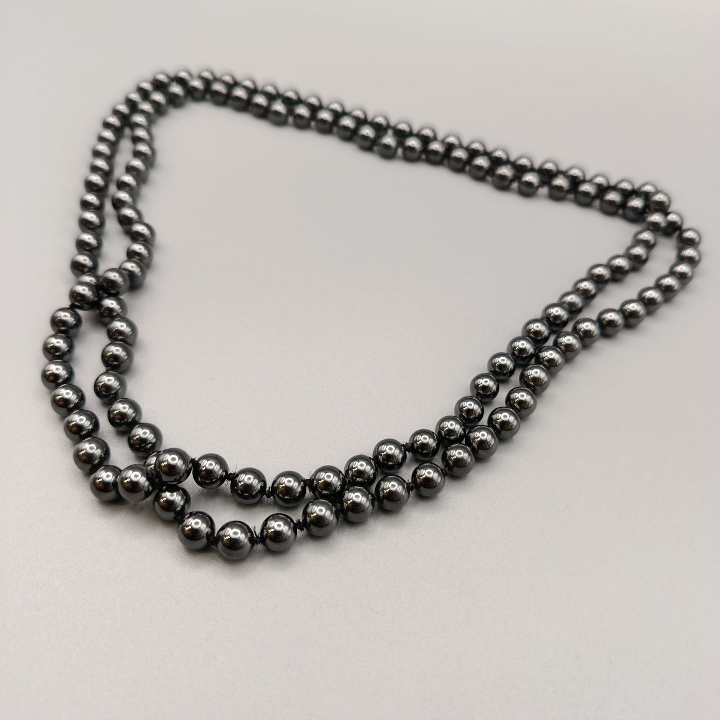 Elegante Hämatit Kette – Lange Perlenkette im Edlen Look