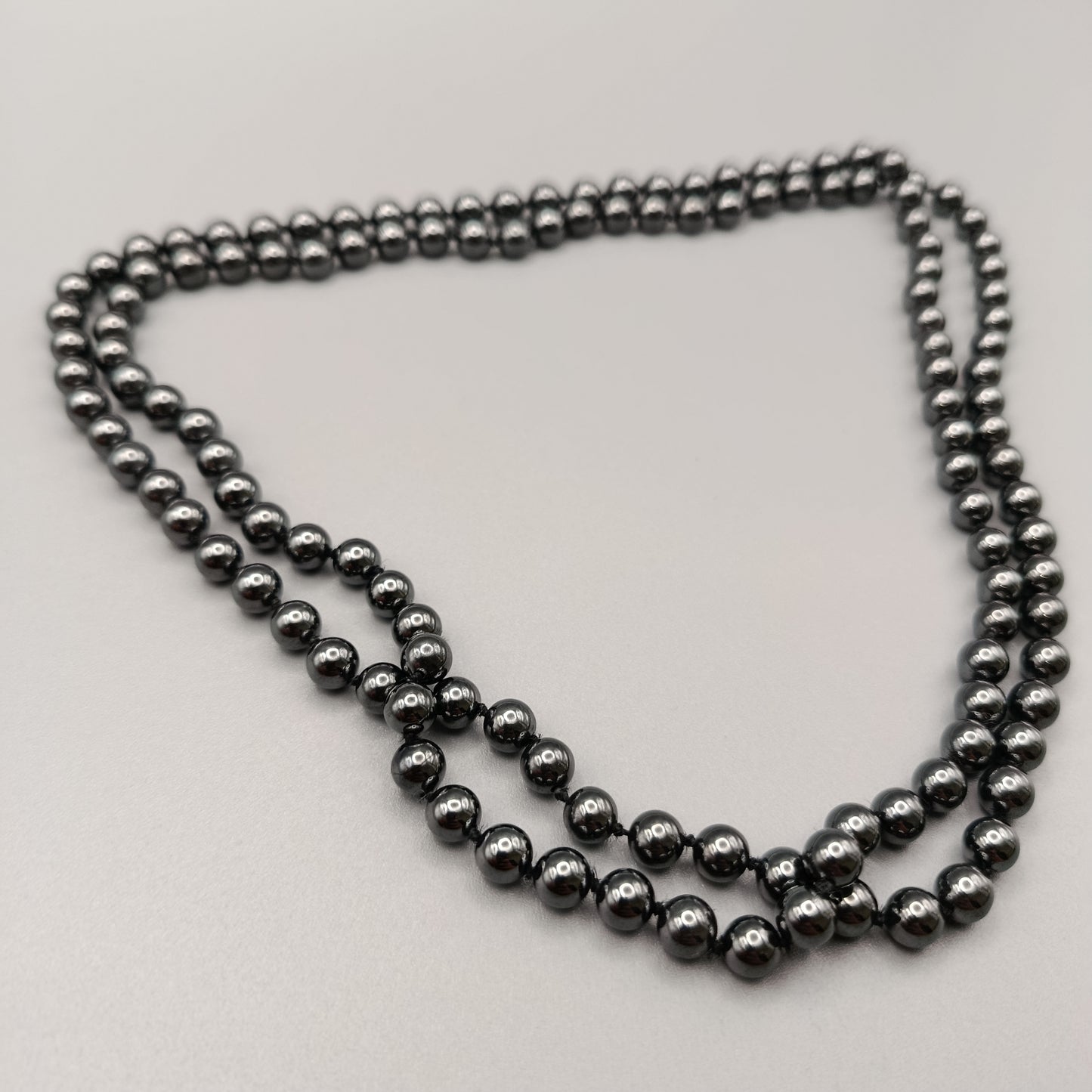 Elegante Hämatit Kette – Lange Perlenkette im Edlen Look