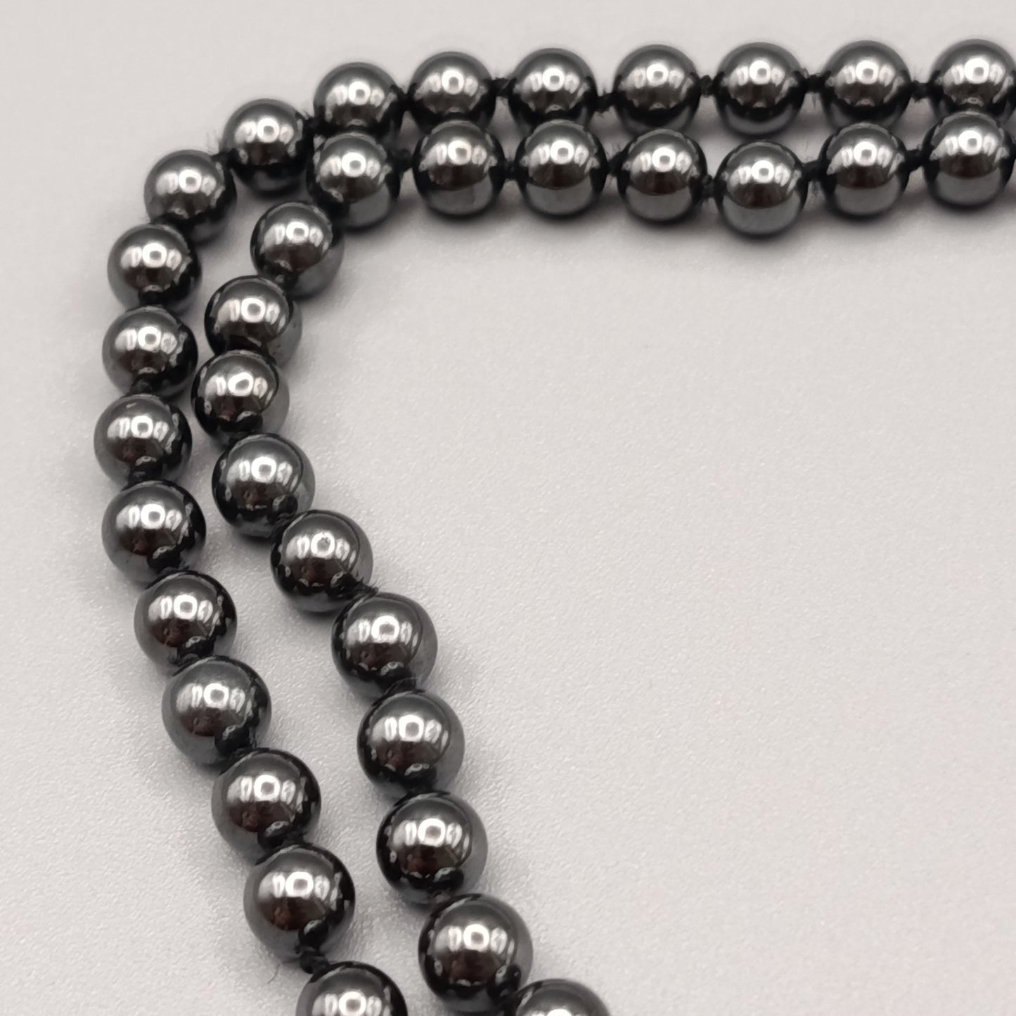 Elegante Hämatit Kette – Lange Perlenkette im Edlen Look