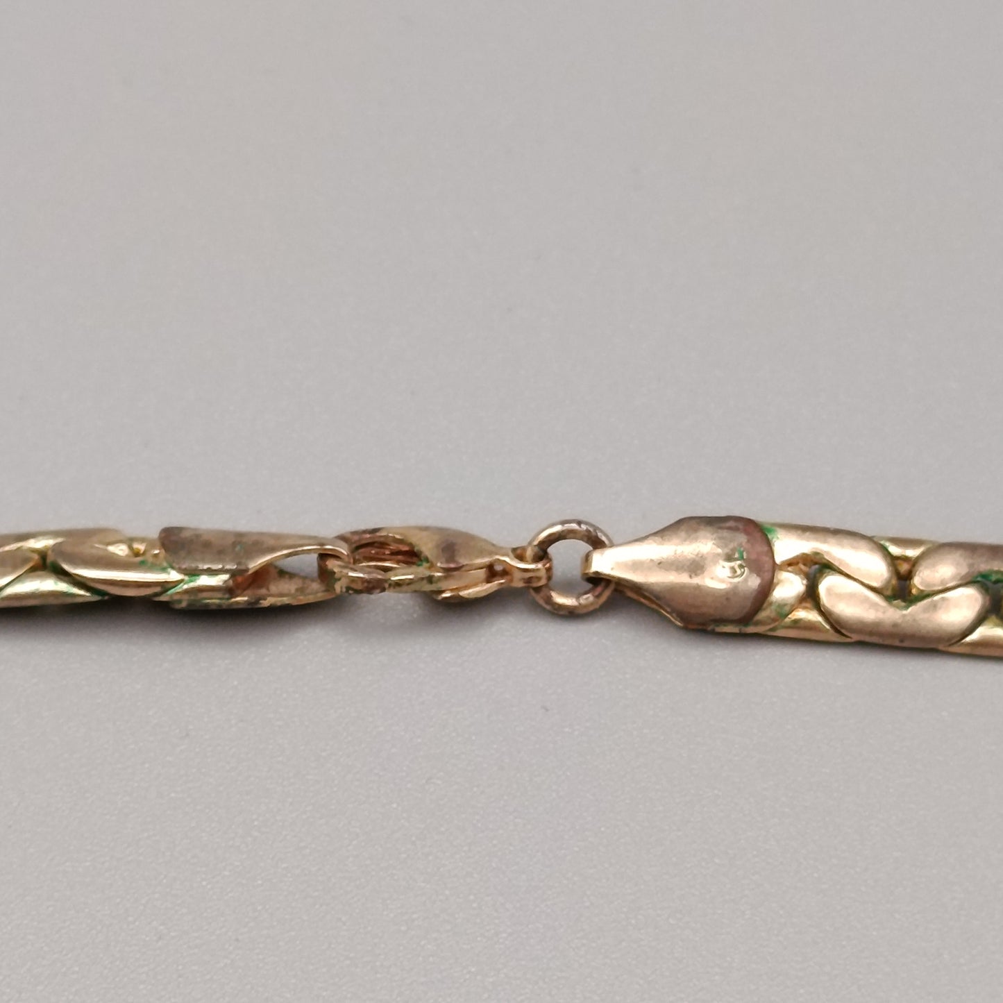 Elegante Damen Kette Vergoldet – Breites Flachpanzer Design