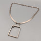 Hals Kette mit geometrischem Anhänger – Minimalistischer Stil
