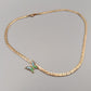 Elegante goldfarbene HalsKette mit Schmetterling – Vintage Stil