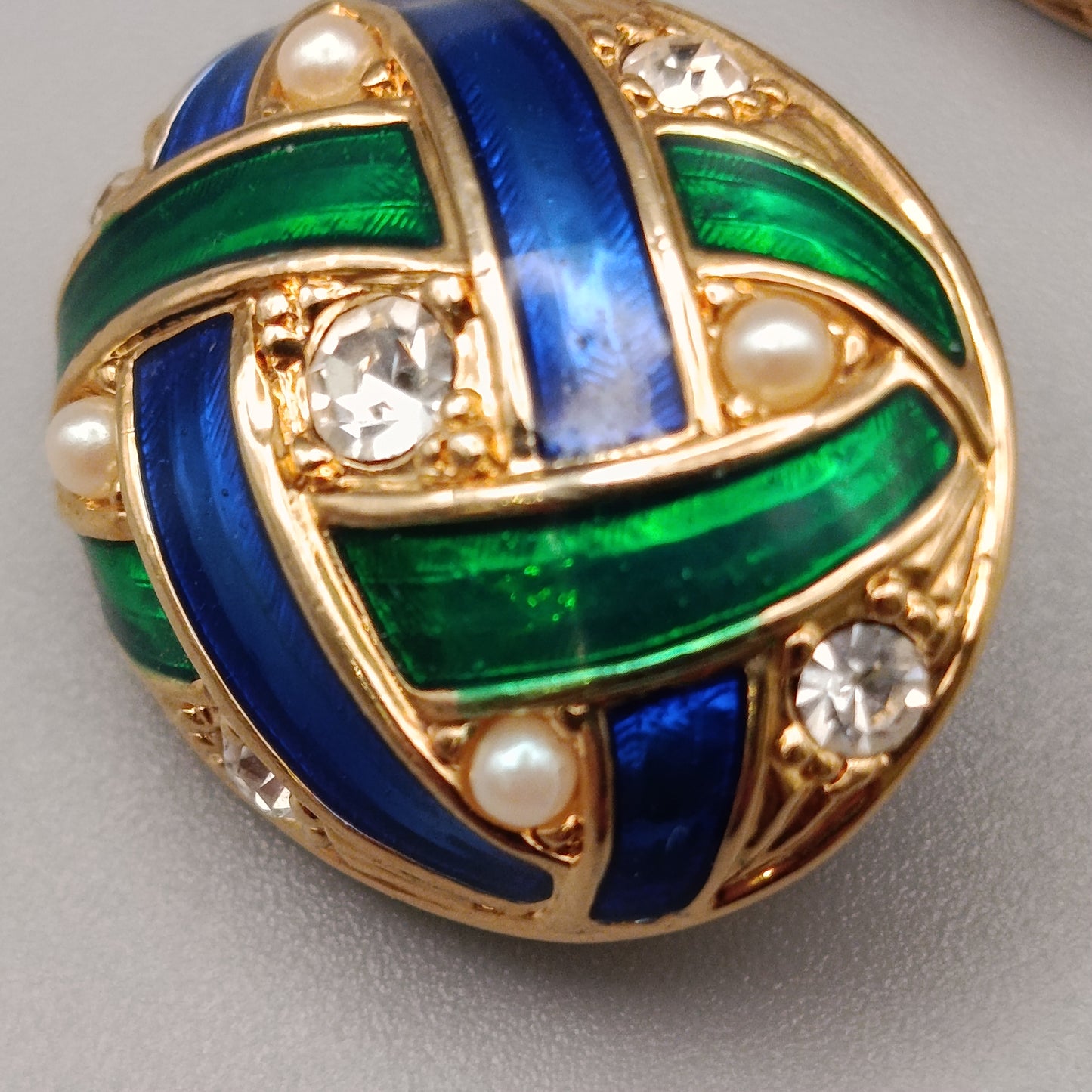 Elegante Vintage Ohr clips – Farbige Emaille, Perlen und Strass