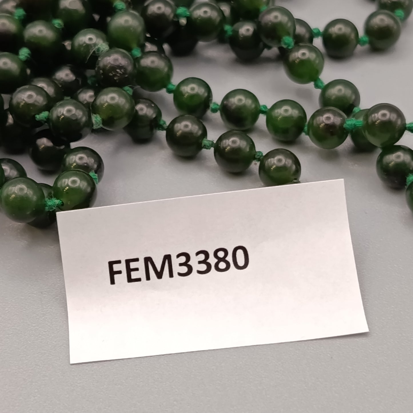 Elegante grüne Nephrit Jade Perlenkette – Edler Vintage Stil