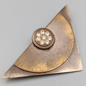 Geometrische Vintage Brosche Dreieckiges Design mit Strass