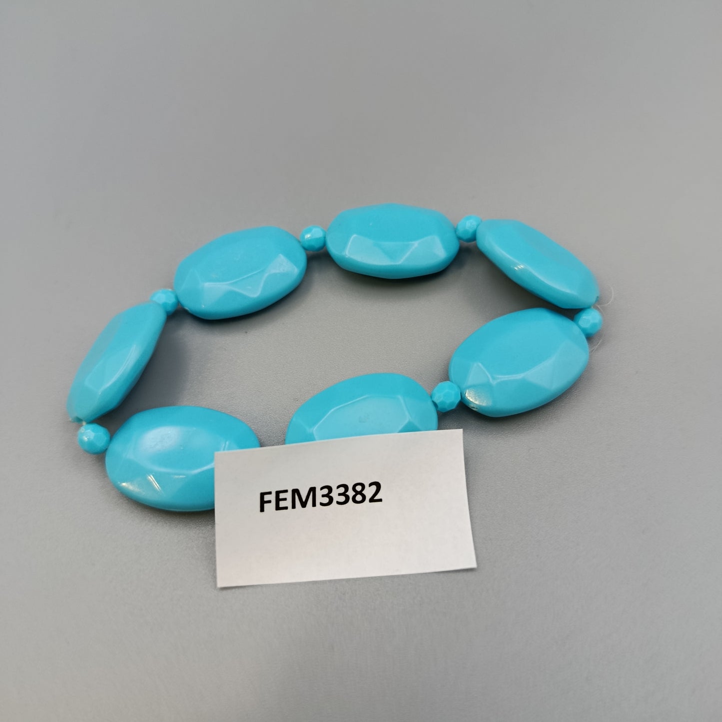Elastisches Damen Armband Perlen in leuchtendem Türkis