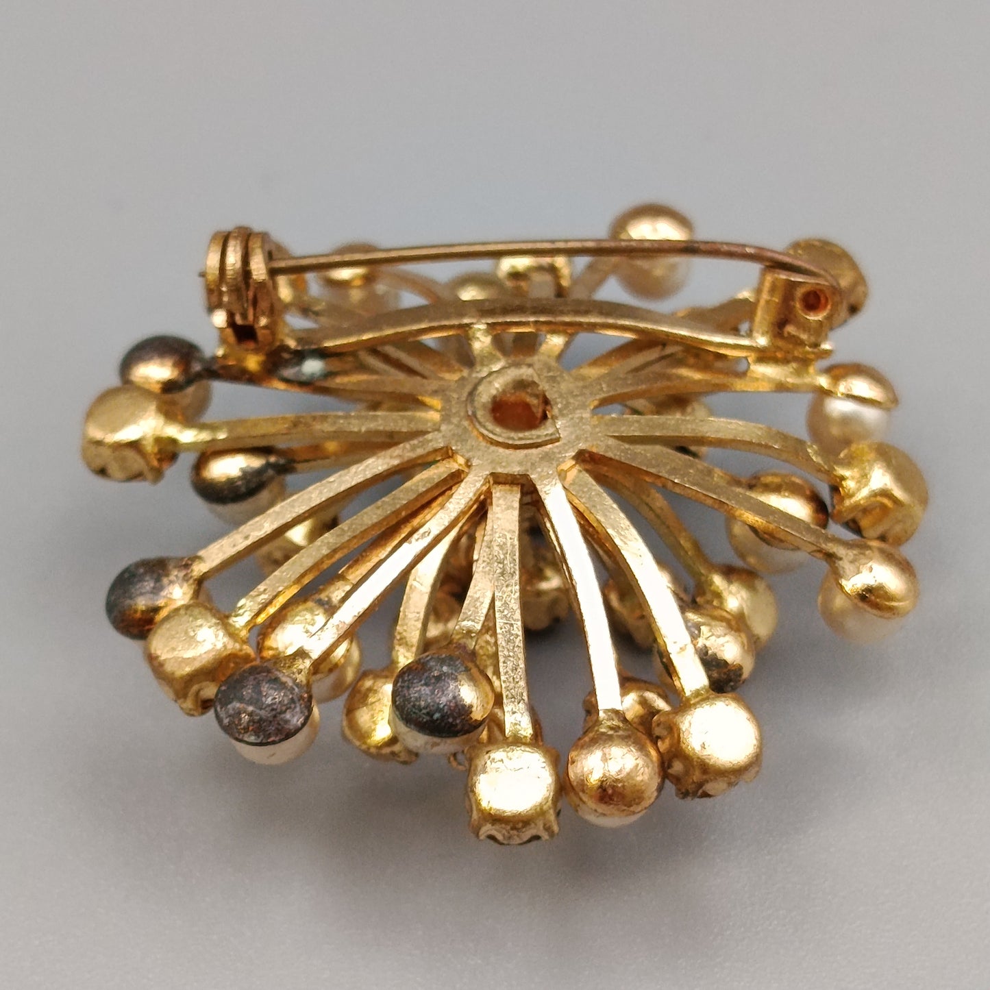 Elegante Vintage Broschen mit Kunstperlen und Straßsteinen