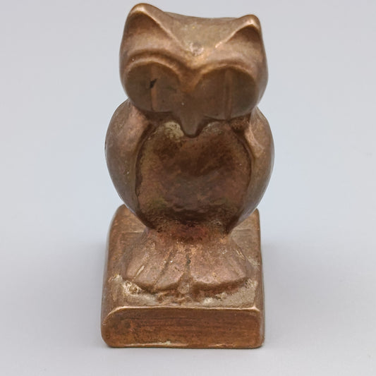 Dekorative Eule Skulptur – Antikes Design aus Metall