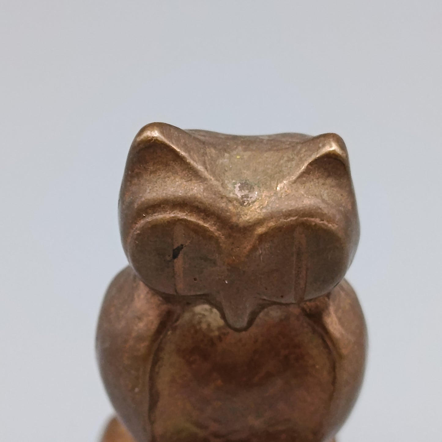 Dekorative Eule Skulptur – Antikes Design aus Metall