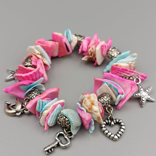 Charmantes Muschel-Armband – Bunt mit Anhängern