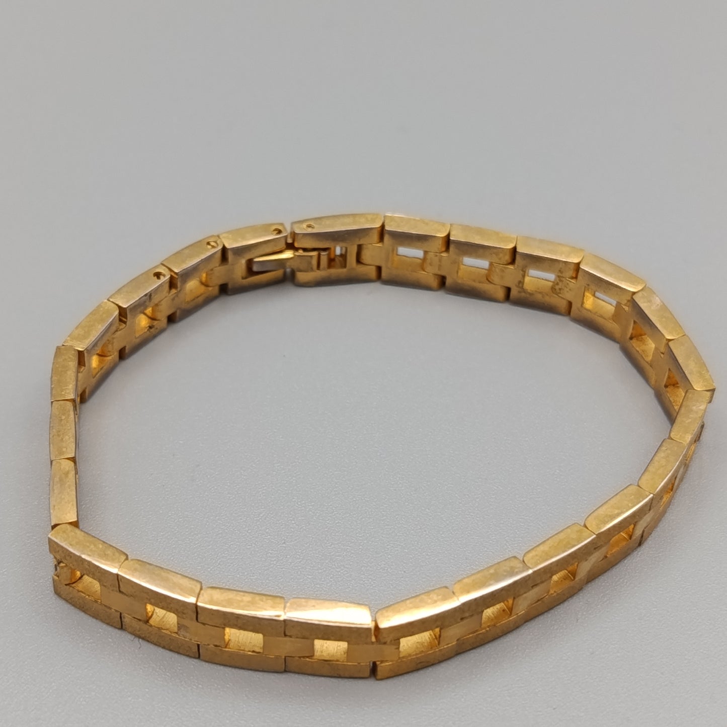 Elegantes Gliederarmband – Stilvolles Accessoire in Goldoptik