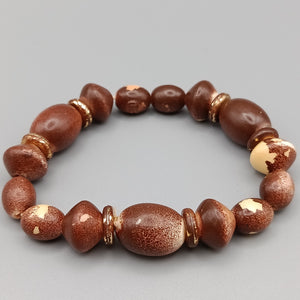 Elegantes Perlenarmband – Elastisches Design in Braun