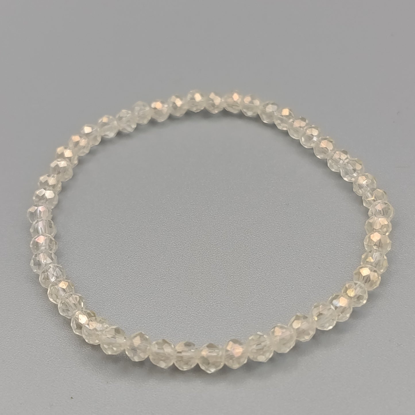 Elegantes Perlenarmband – Dezent glänzendes Design