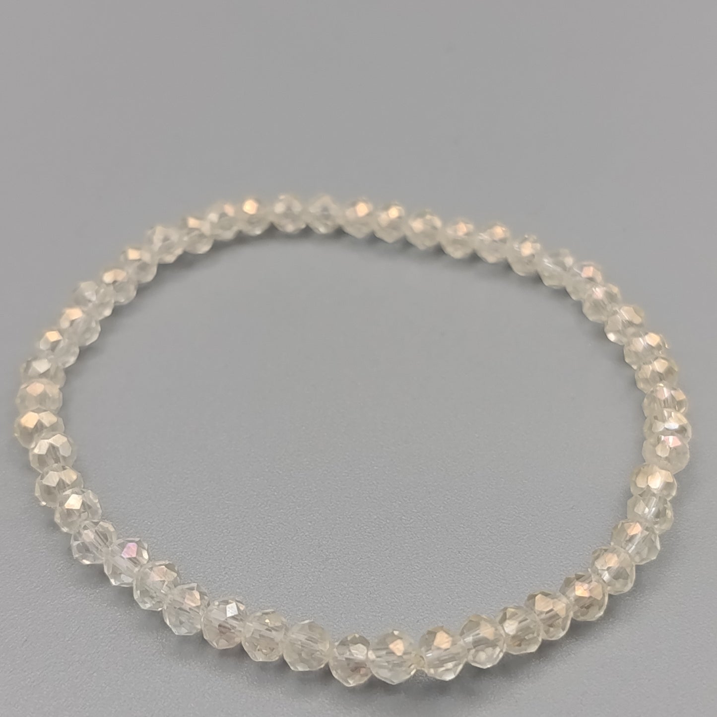 Elegantes Perlenarmband – Dezent glänzendes Design