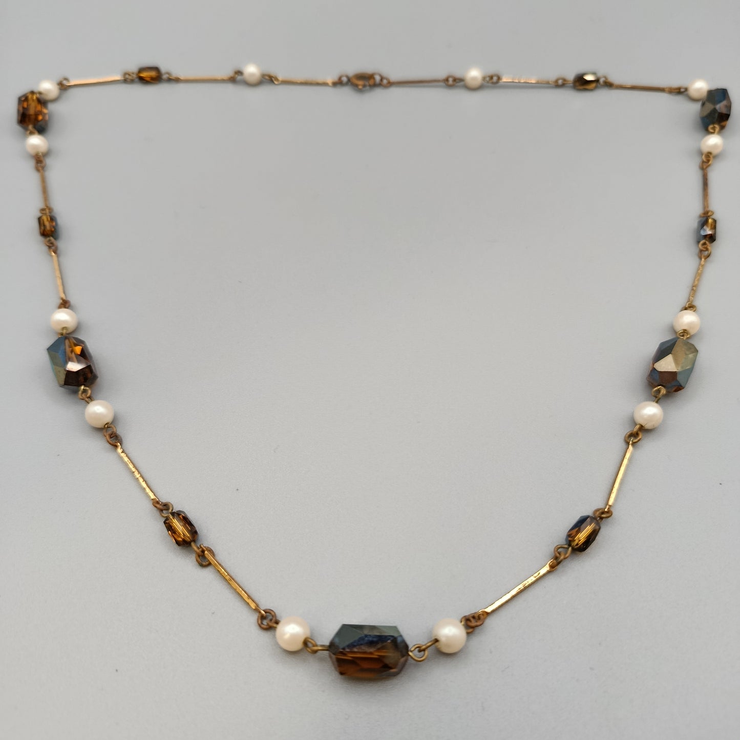 Elegante Perlenkette – Stilvolles Design mit Kristallperlen