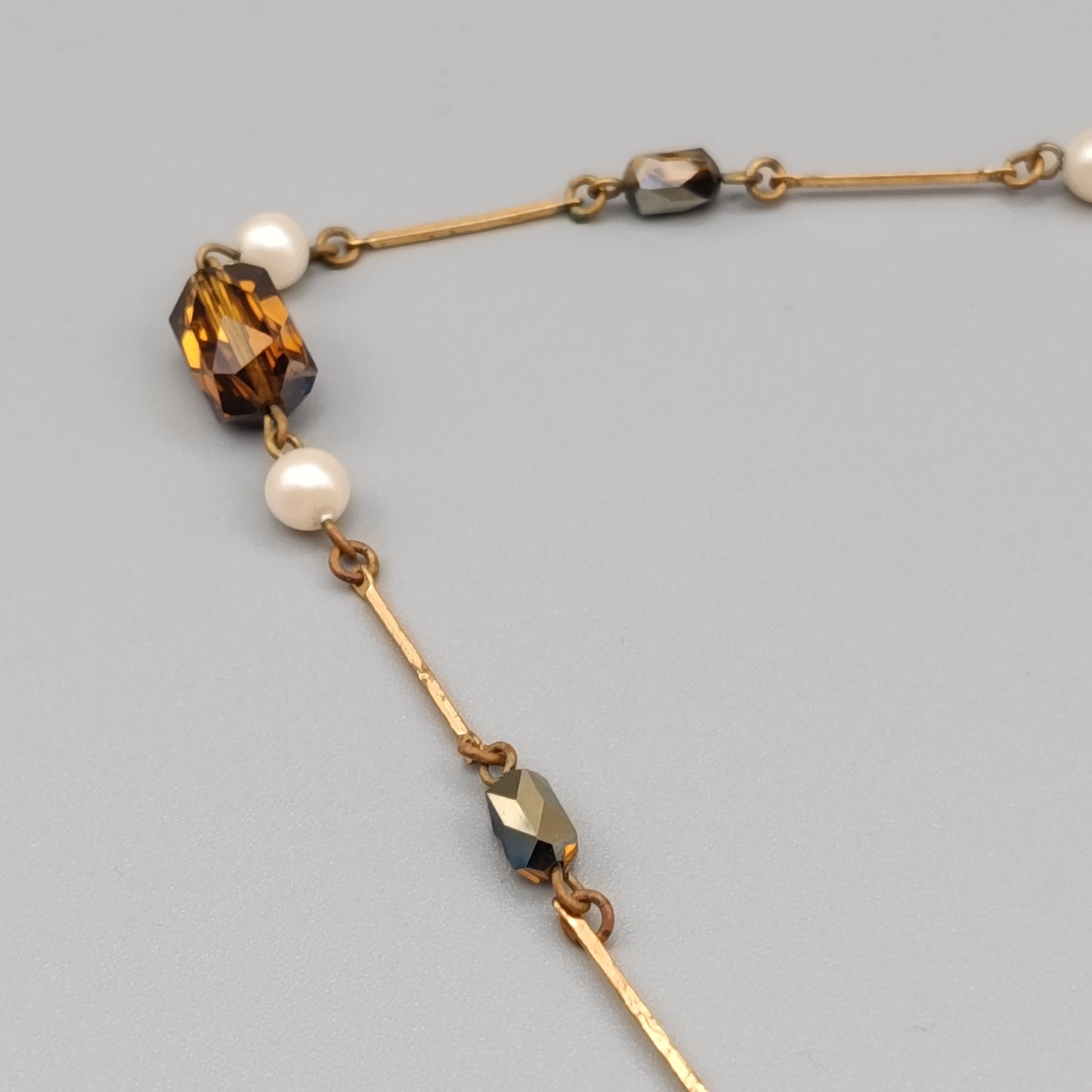 Elegante Perlenkette – Stilvolles Design mit Kristallperlen