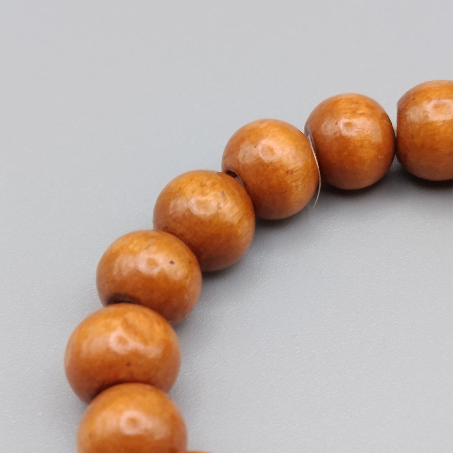 Elegantes Holzperlenarmband – Stilvolles Design