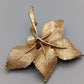 Elegante Blatt-Brosche – Vintage Design in Goldoptik
