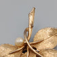 Elegante Blatt-Brosche – Vintage Design in Goldoptik