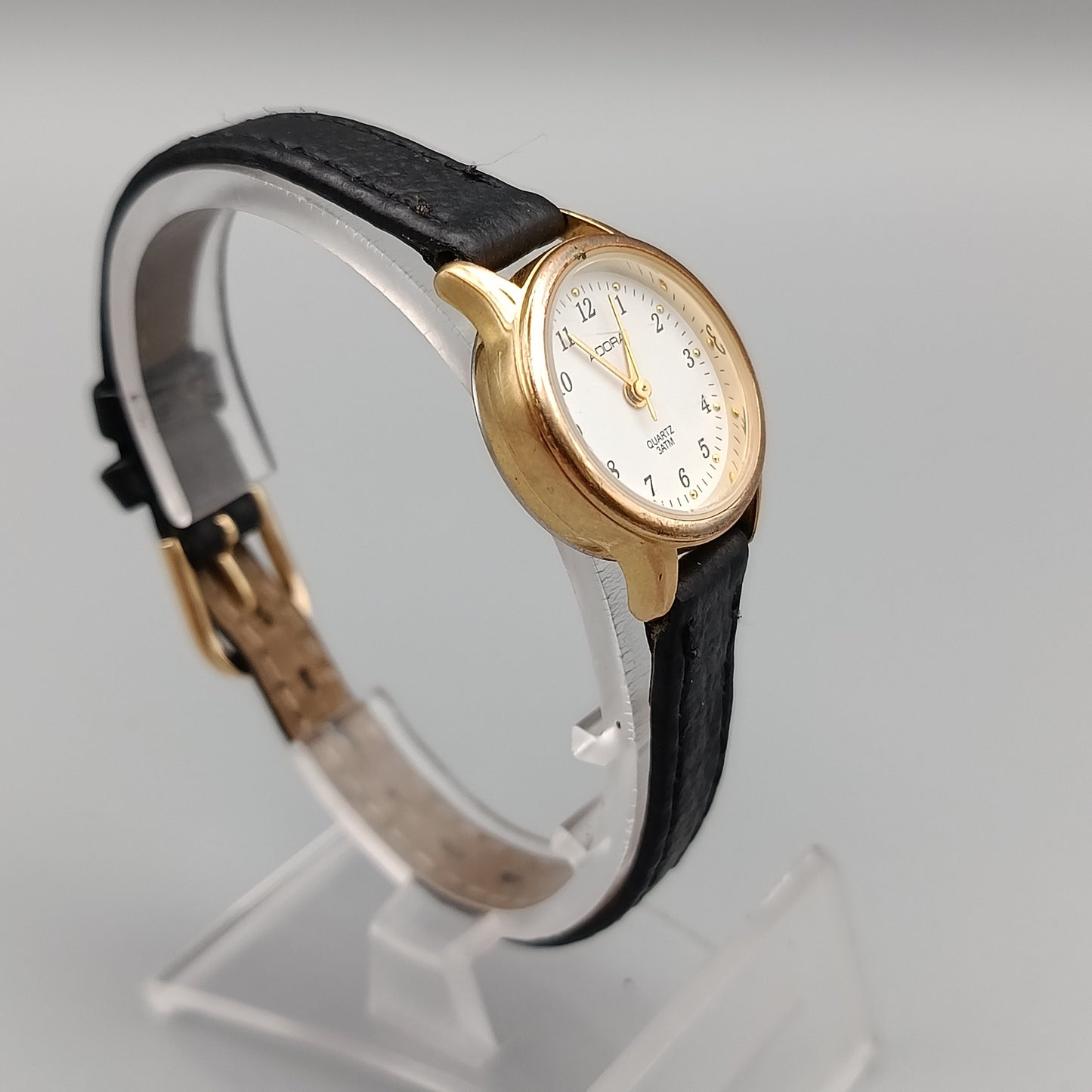 Elegante Adora Damen Uhr – Klassisches Design mit Lederarmband