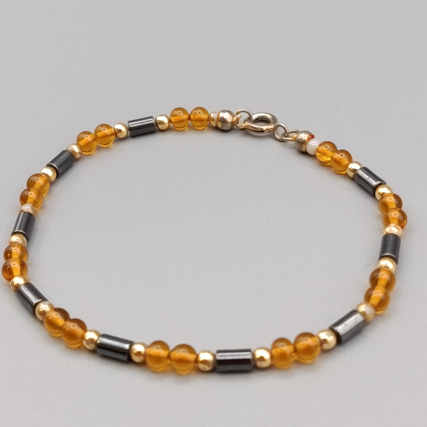 Elegantes Perlenarmband – Stilvolles Design Bernstein