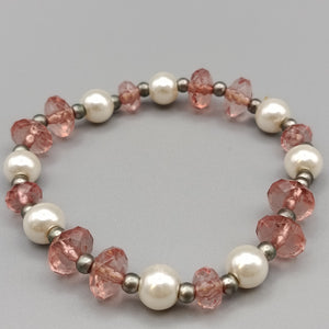 Elegantes Perlenarmband – Zartes Design in Rosa und Weiß
