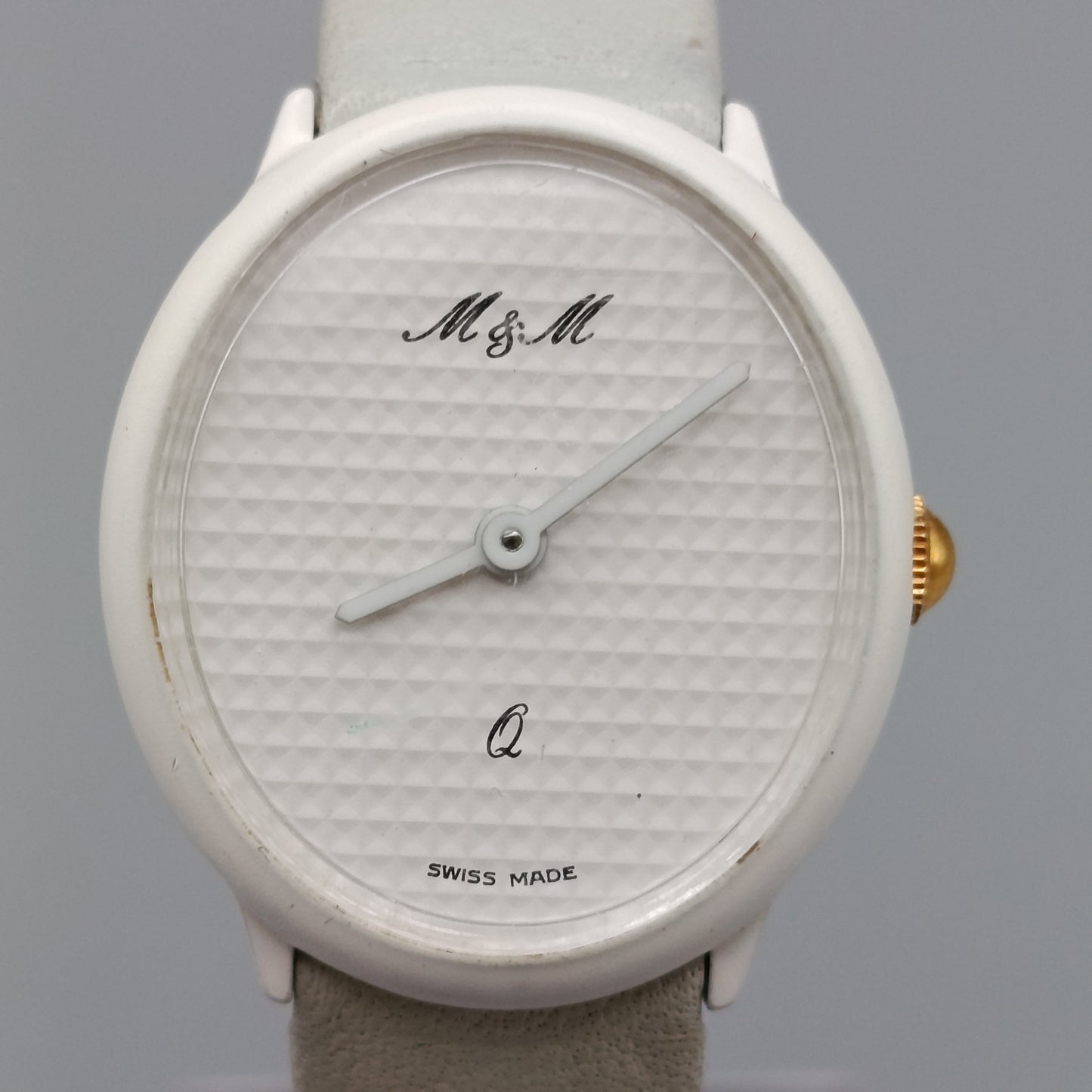 Elegante  Damen Uhr – Minimalistisches Design in Weiß