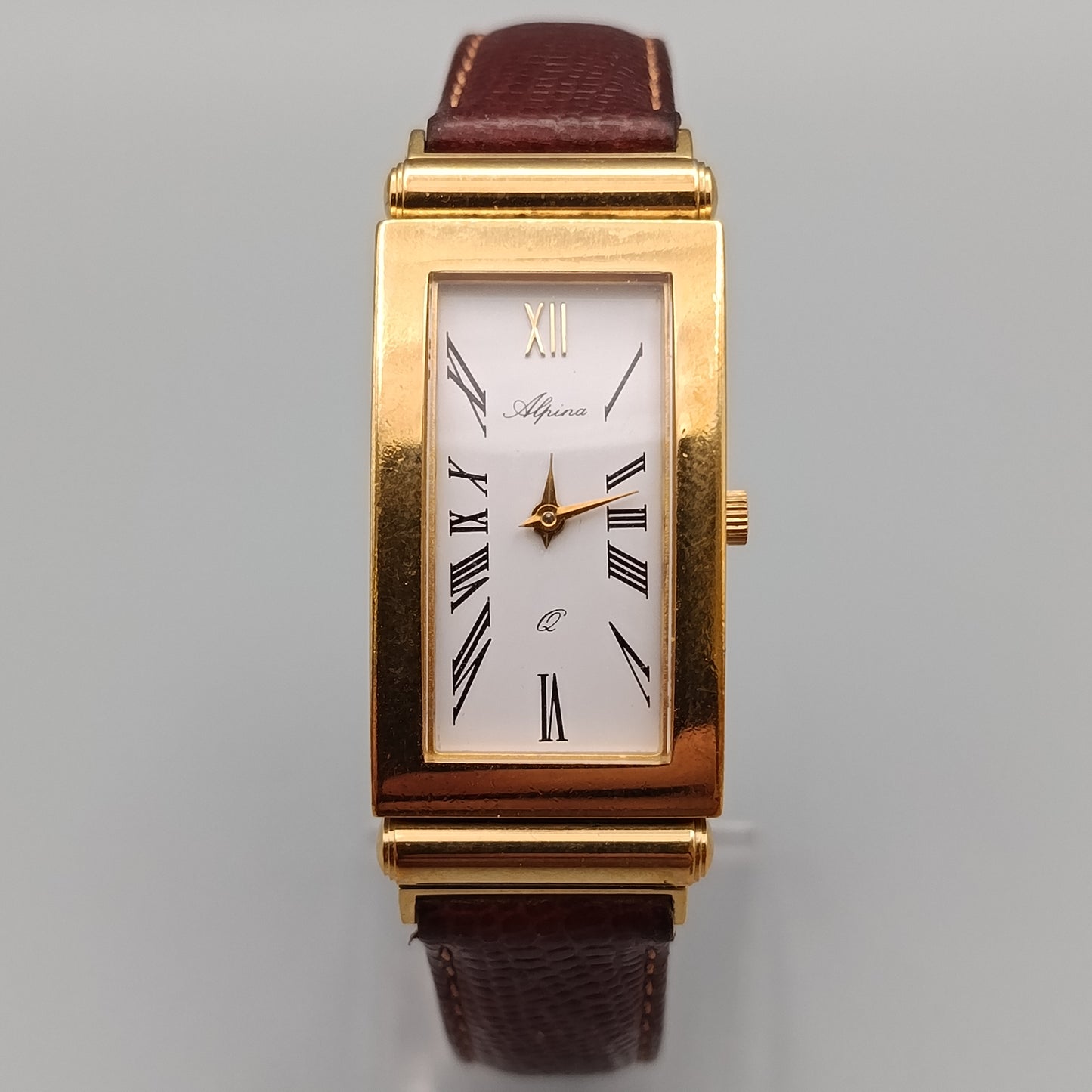 Elegante Alpina Damen Uhr – Klassisches Design in Goldoptik