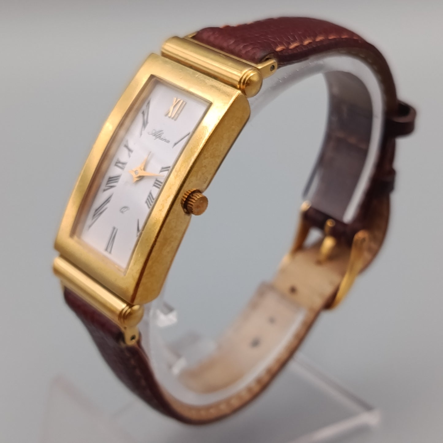 Elegante Alpina Damen Uhr – Klassisches Design in Goldoptik