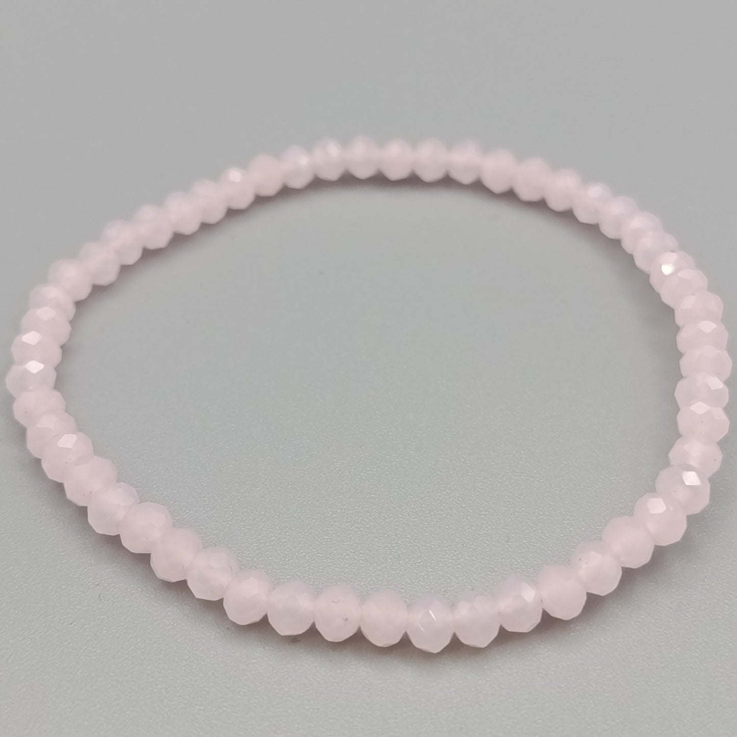 Elegantes Perlenarmband – Zartes Design in Rosa