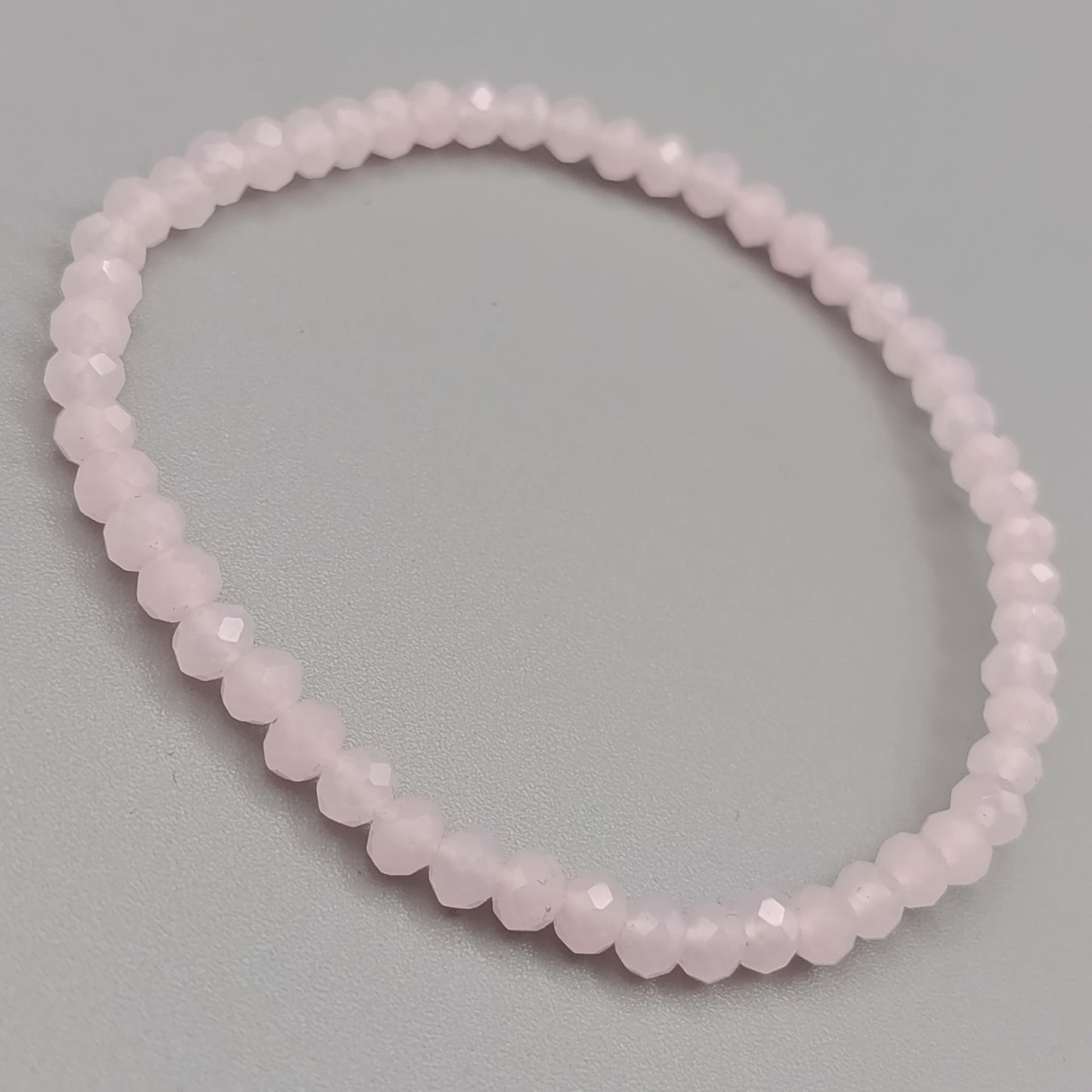 Elegantes Perlenarmband – Zartes Design in Rosa