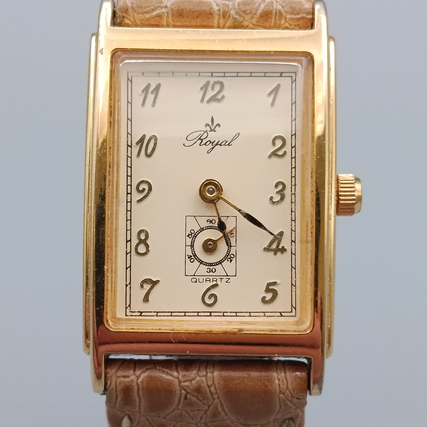 Elegante Royal Damen Uhr – Klassisches Design in Goldoptik