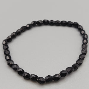 Elegantes Perlenarmband – Klassisches Design in Schwarz