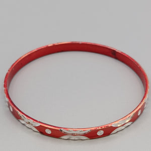 Eleganter Armreif – Stilvolles Design in Rot