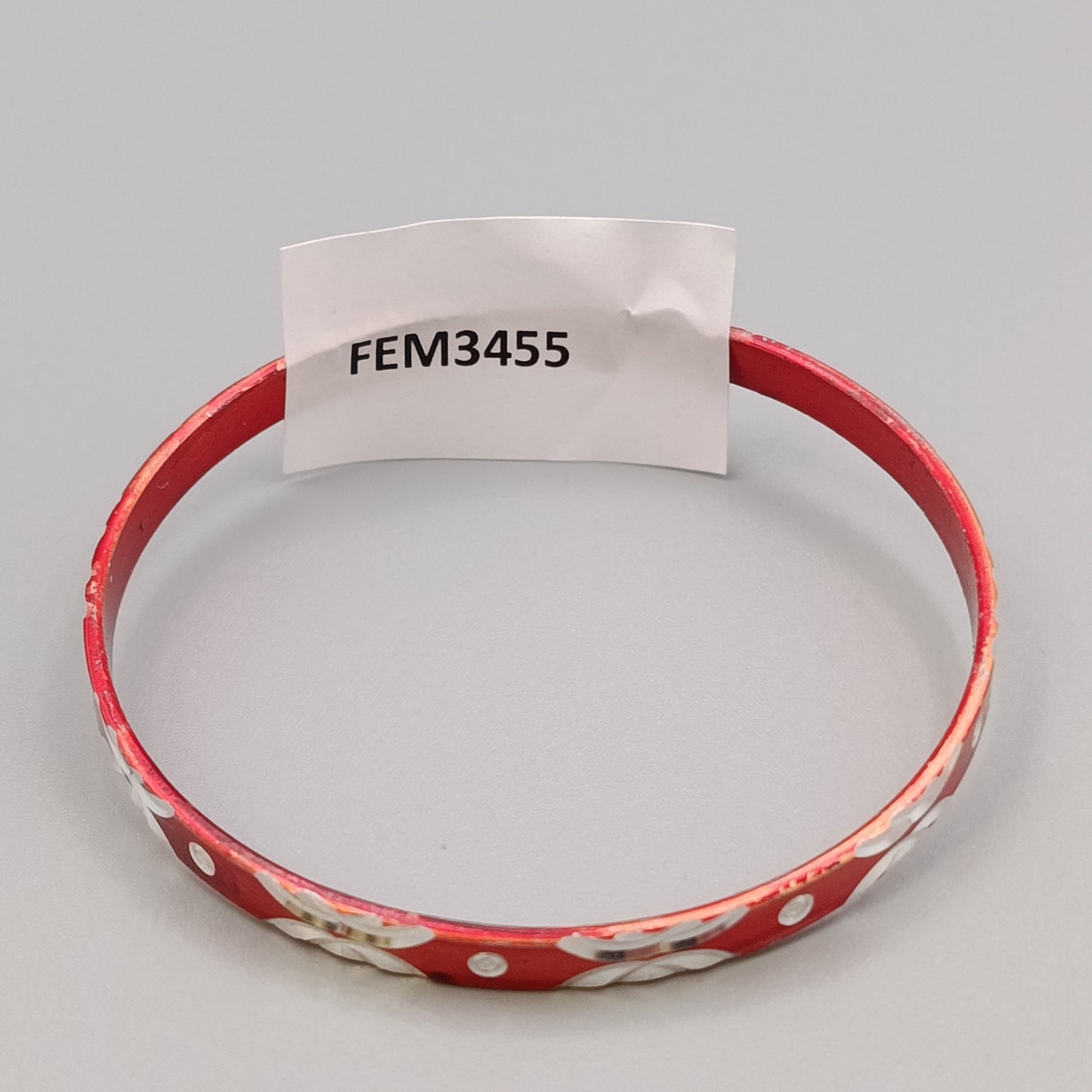 Eleganter Armreif – Stilvolles Design in Rot